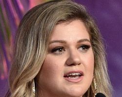 WHAT IS THE ZODIAC SIGN OF KELLY CLARKSON?